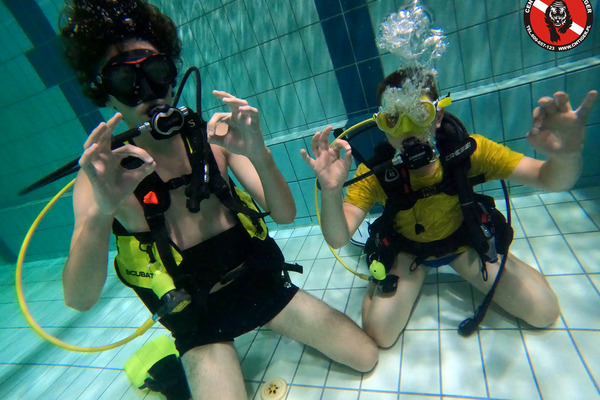 2022.08.08 - Zajęcia Basenowe Maks i Adrian